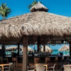 Oceanside Bar & Grill (Holiday Inn)